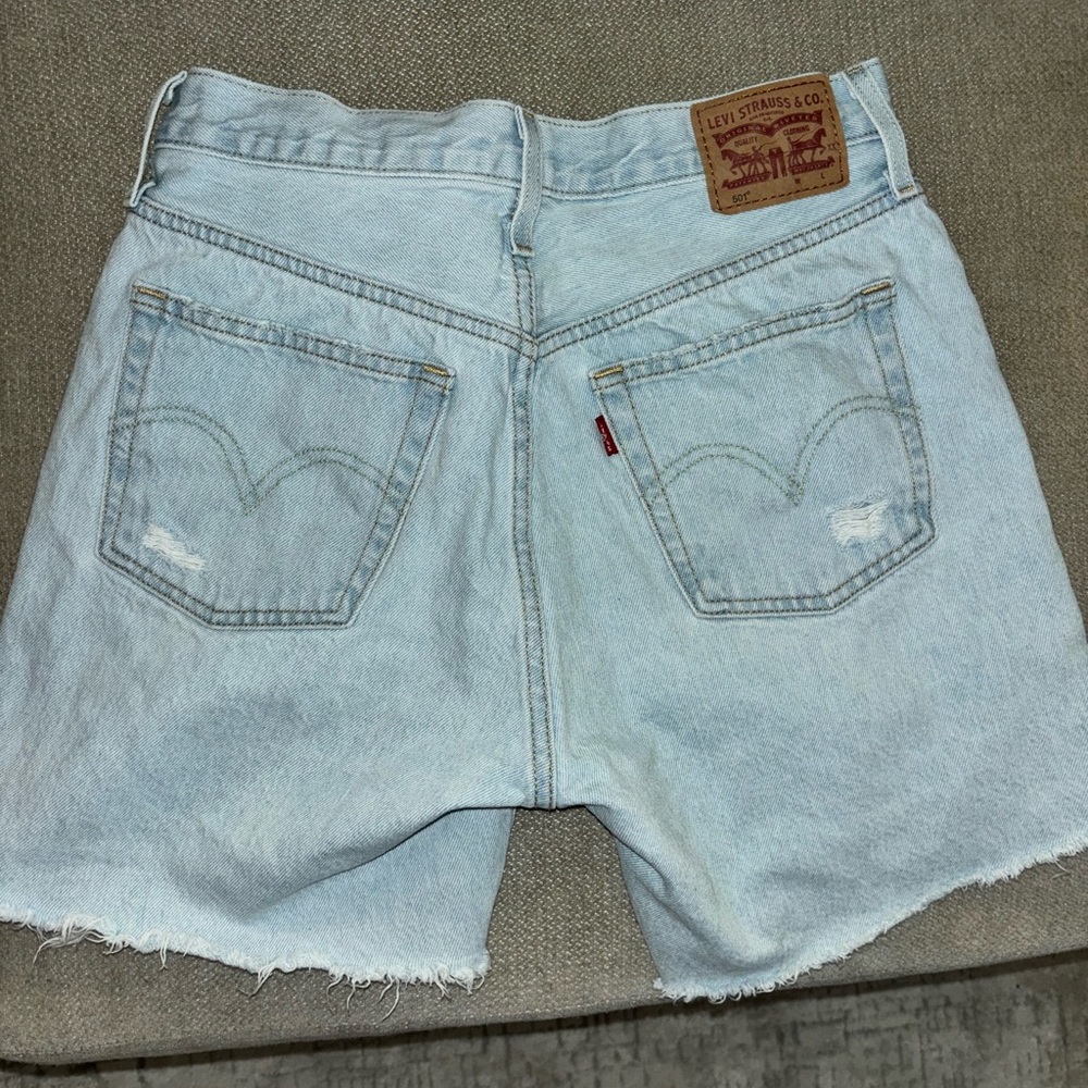 Vintage Levi 501 Shorts 🩵
